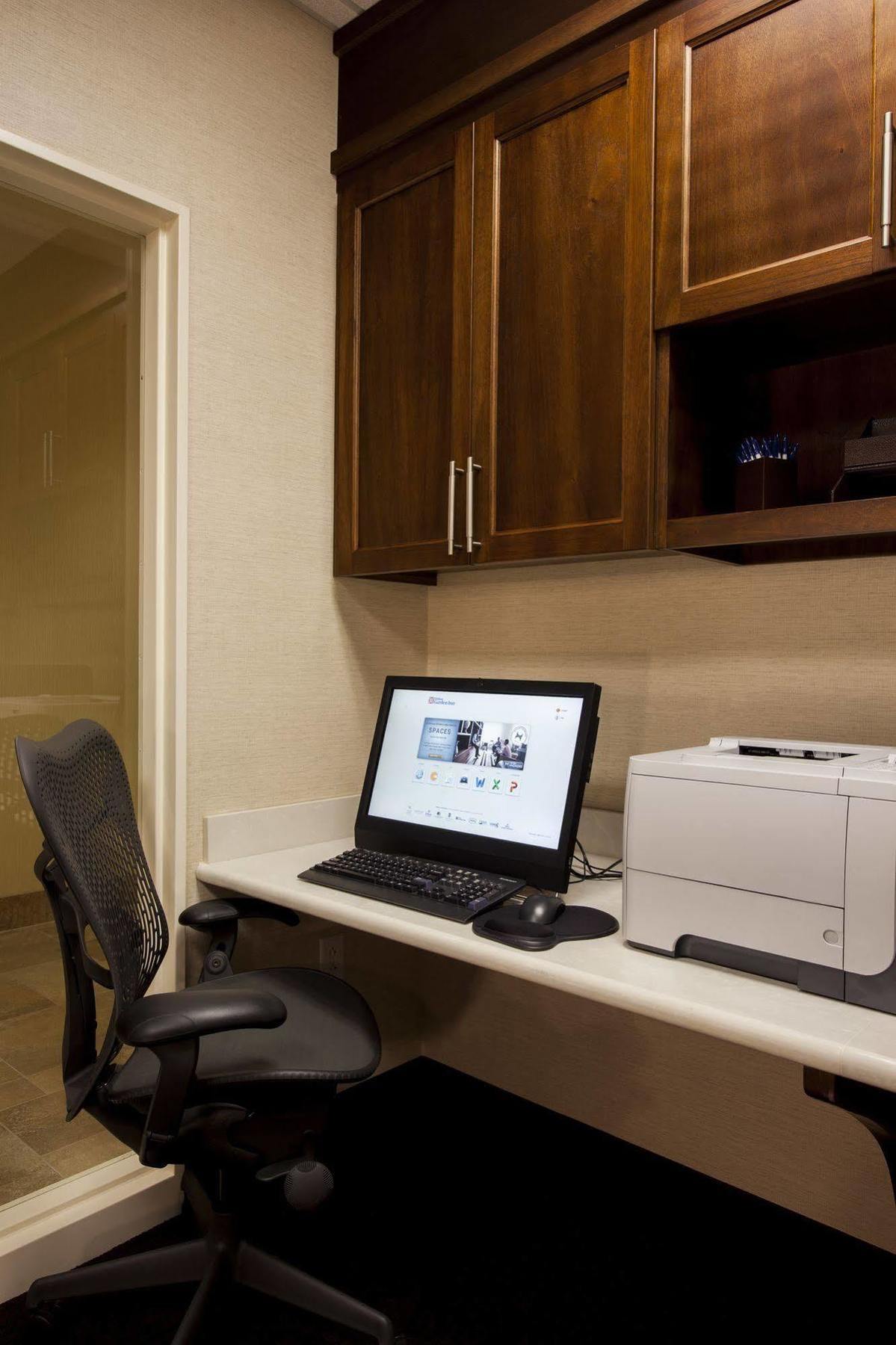 Hilton Garden Inn Valley Forge/Oaks Exteriör bild