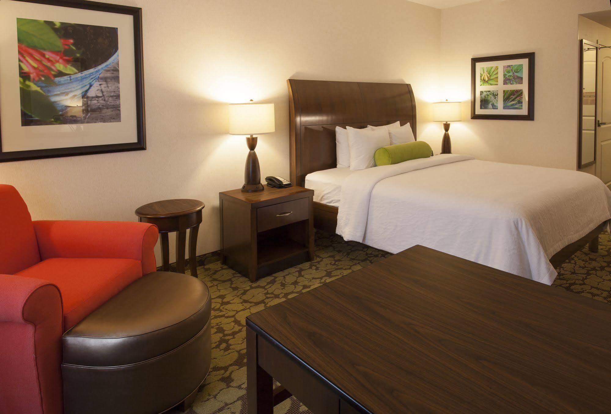 Hilton Garden Inn Valley Forge/Oaks Exteriör bild